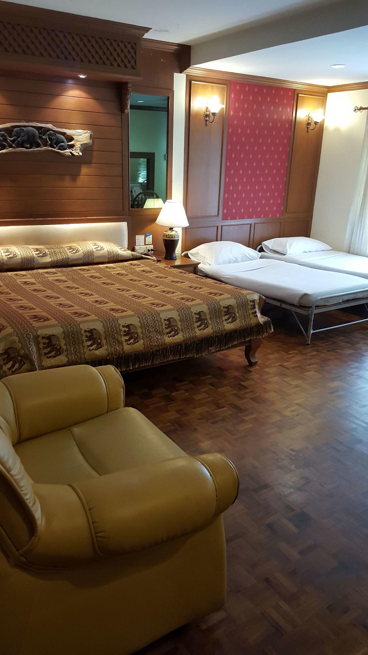 Hotel Royal Ivory Sukhumvit Nana Bangkok Esterno foto