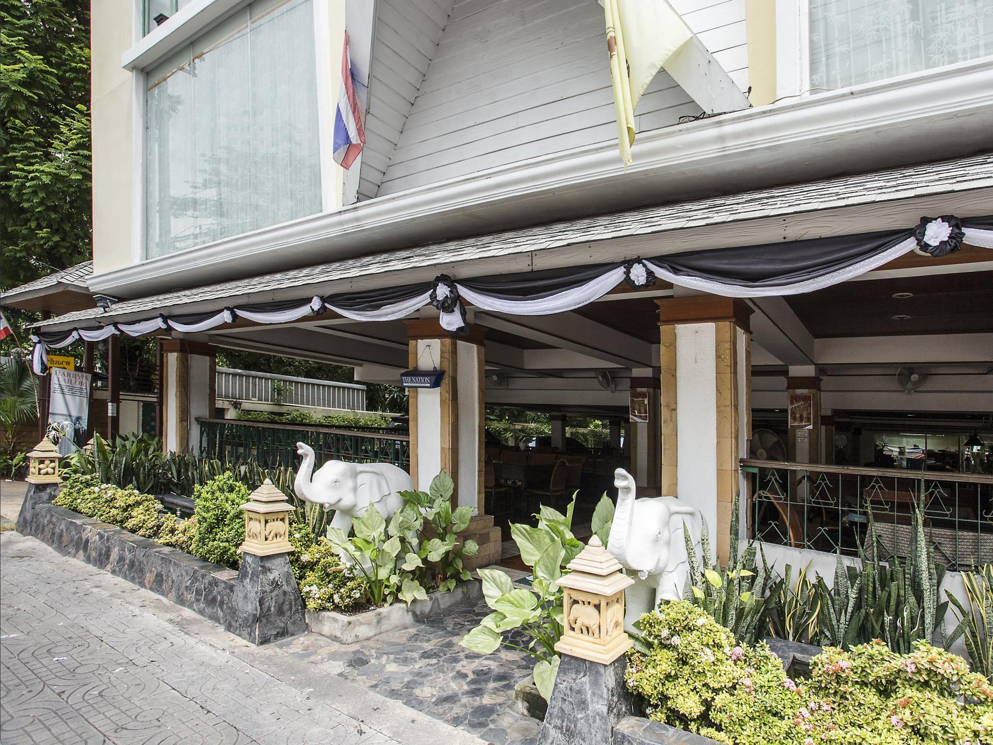 Hotel Royal Ivory Sukhumvit Nana Bangkok Esterno foto