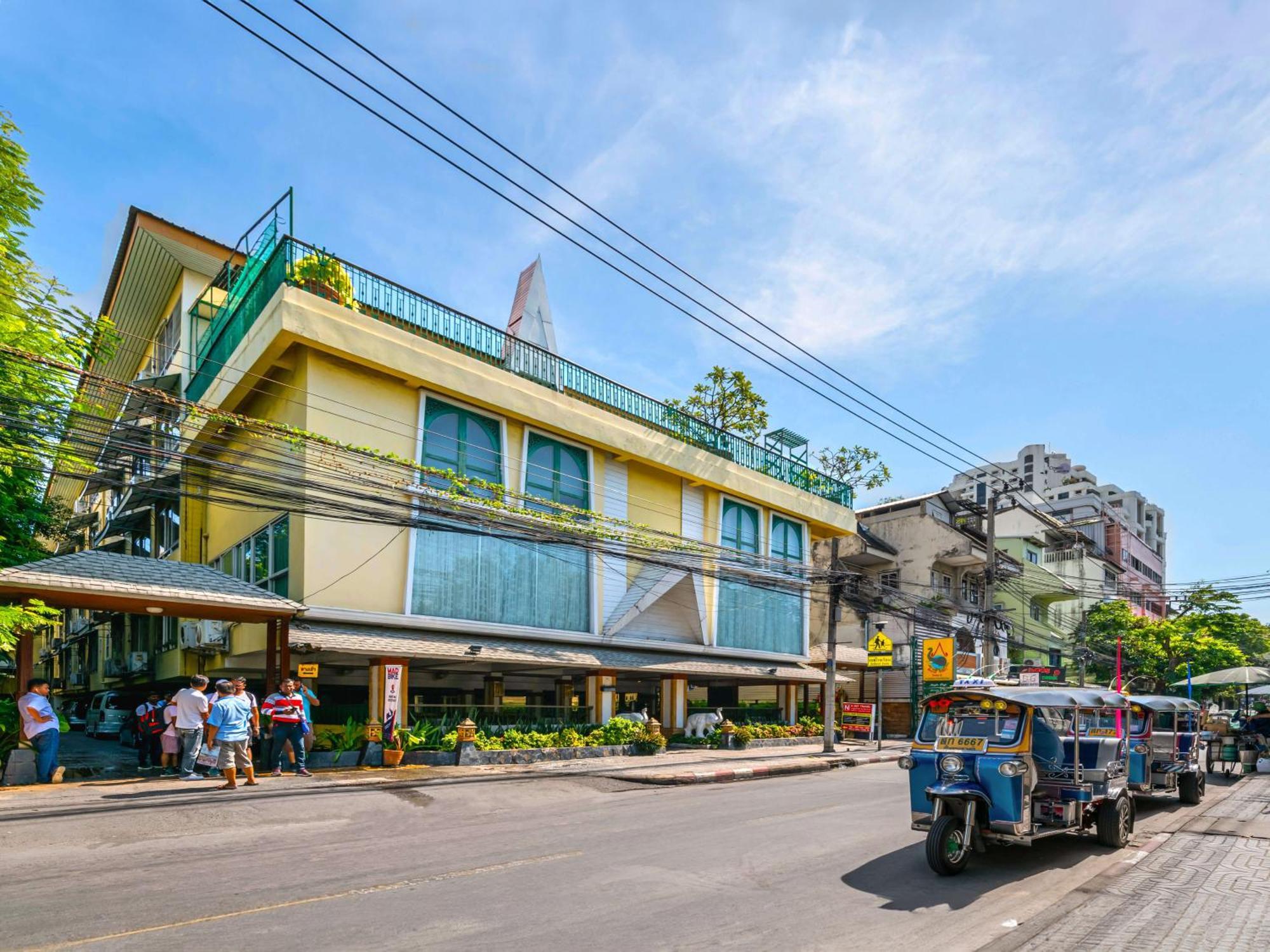 Hotel Royal Ivory Sukhumvit Nana Bangkok Esterno foto