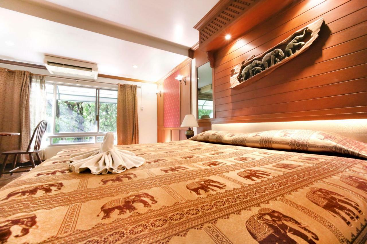 Hotel Royal Ivory Sukhumvit Nana Bangkok Esterno foto