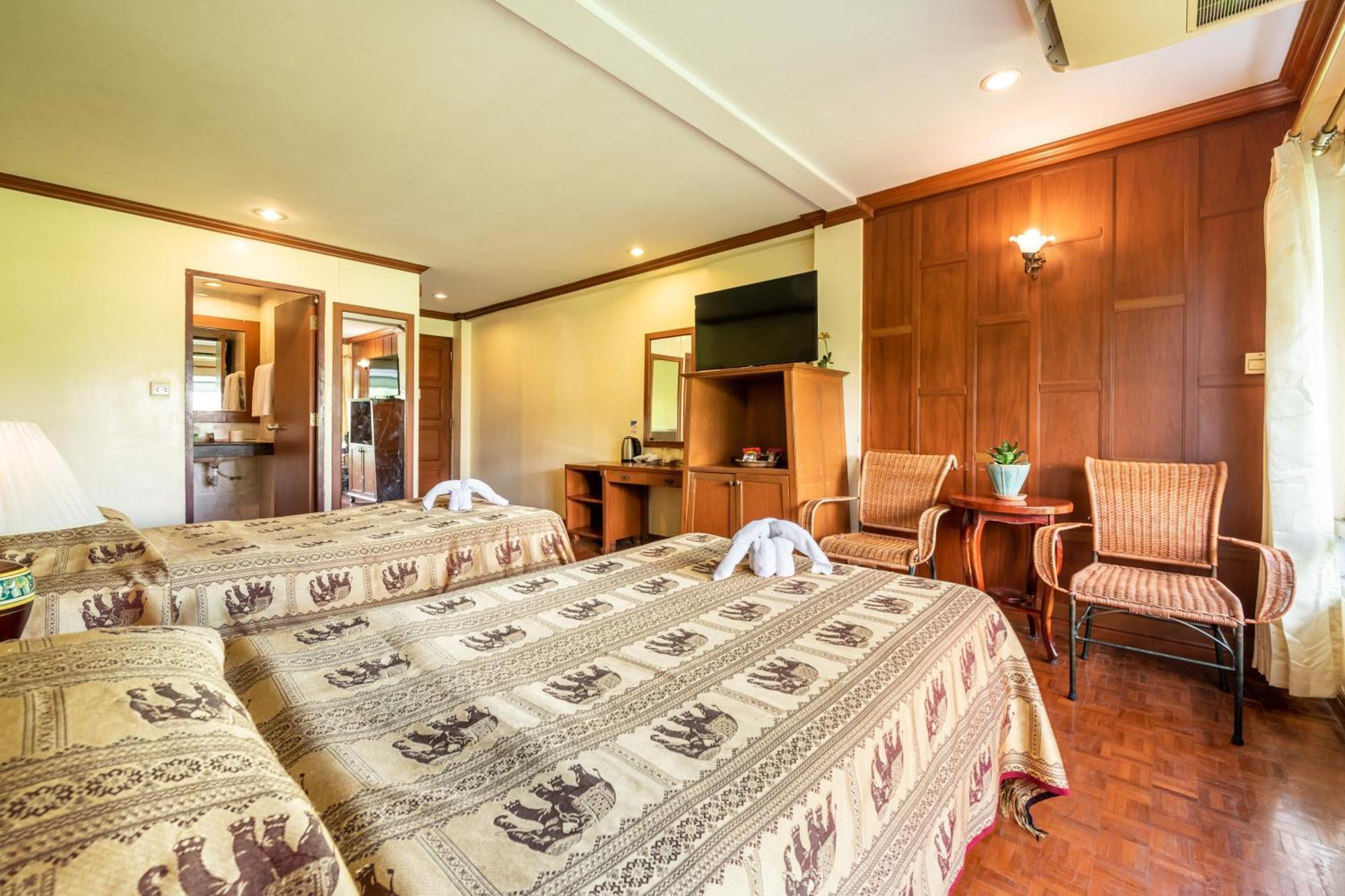 Hotel Royal Ivory Sukhumvit Nana Bangkok Esterno foto